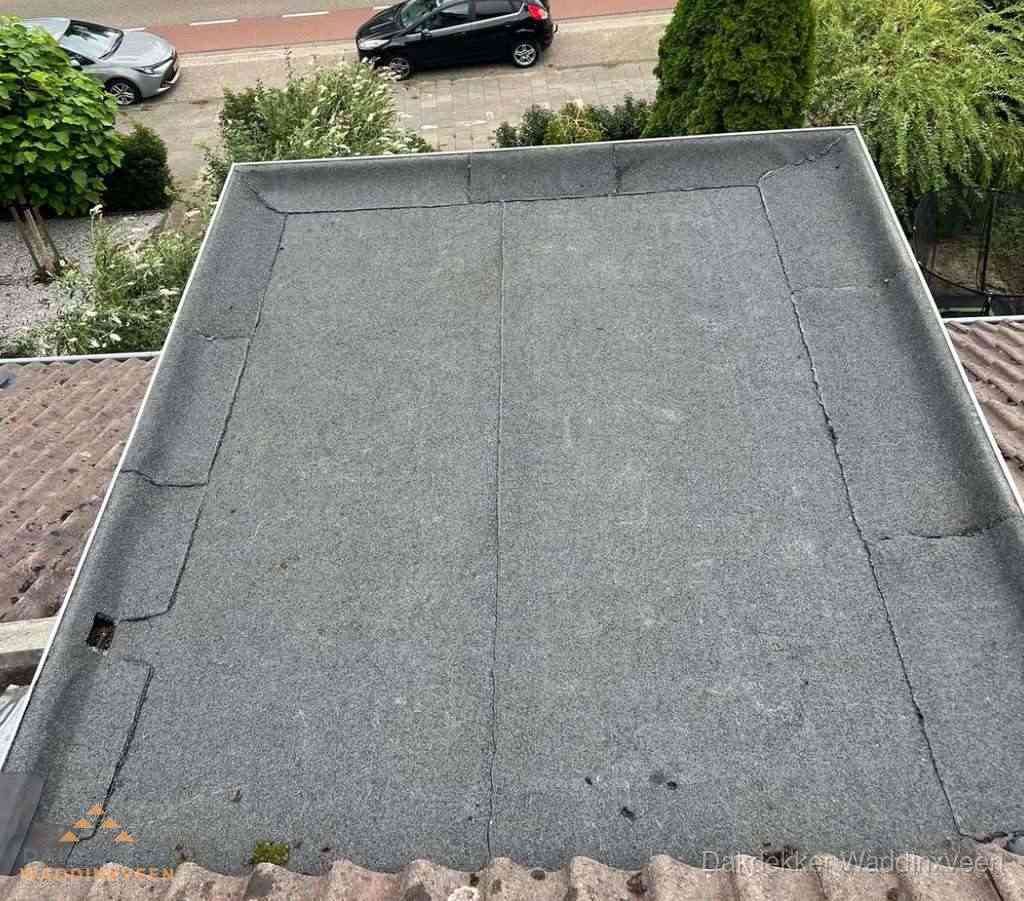 Dakbedekking schuur met bitumen in Waddinxveen